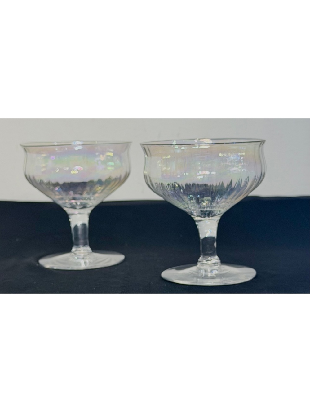 2 vintage optic Iridescent Glass Champagne opalescent Coupes